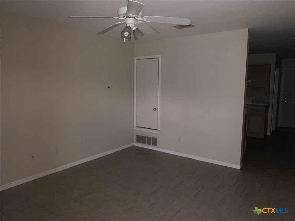 3206 Hereford Ln Apt B #B - Photo 2 of 11