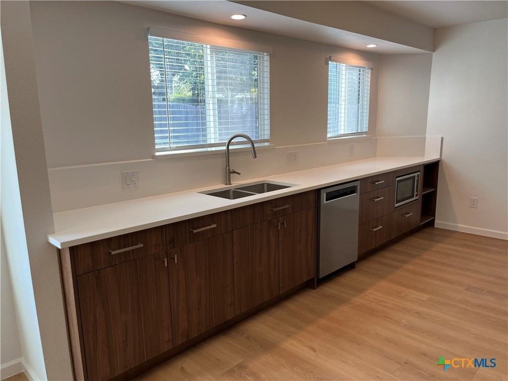 1502 Stokes Dr - Photo 6 of 25