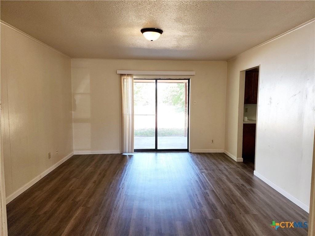 2303 Daisy Drive - Photo 3 of 11