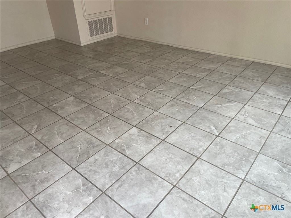 2712 Vernice Loop Apt B #B - Photo 4 of 30