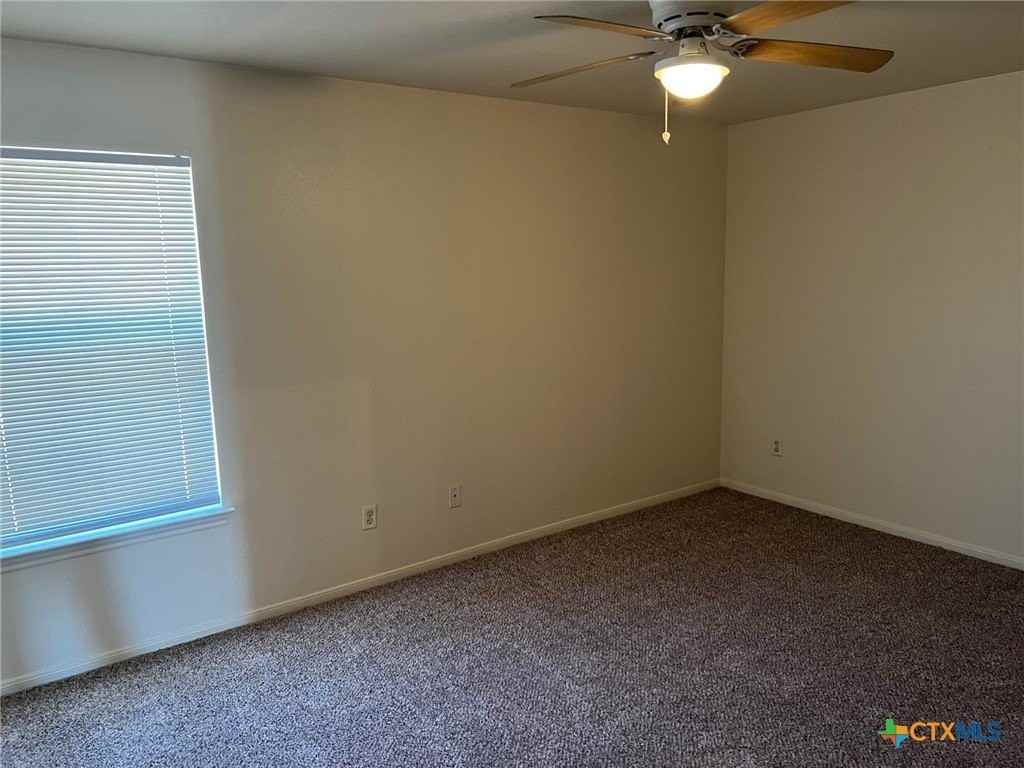 1409 Cinch Dr Apt B #B - Photo 6 of 8