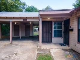 2005 Elkins Ave - Photo 2 of 12