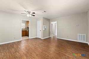 2005 Elkins Ave - Photo 3 of 12