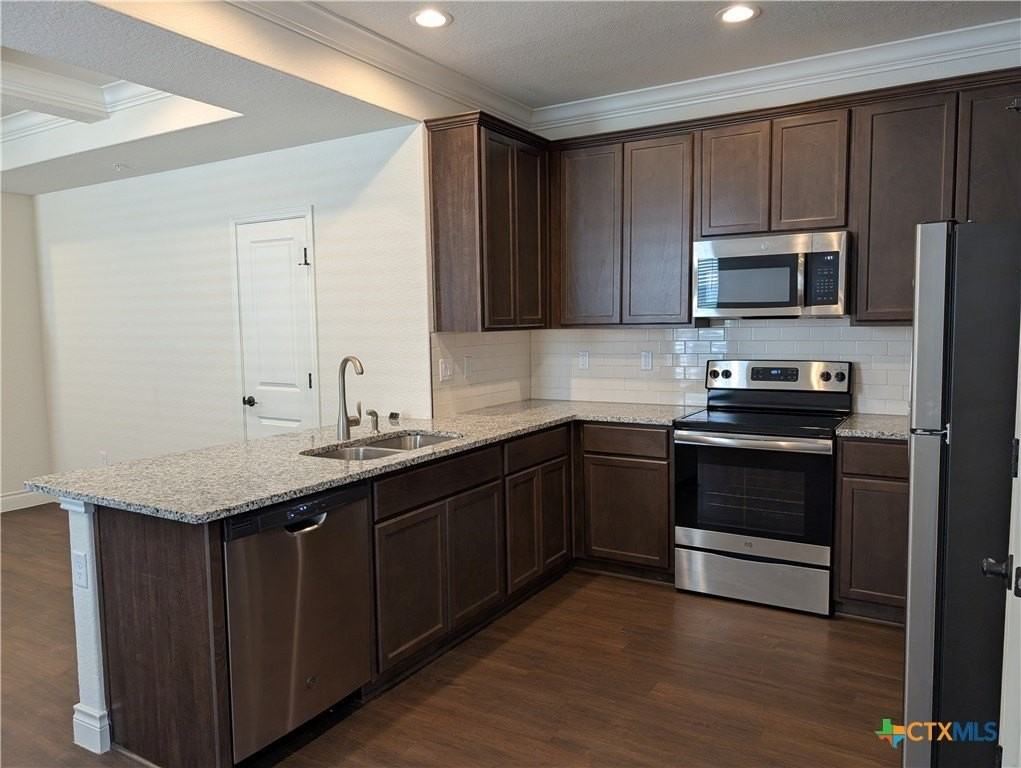 322 Untermaier Street - Photo 3 of 25