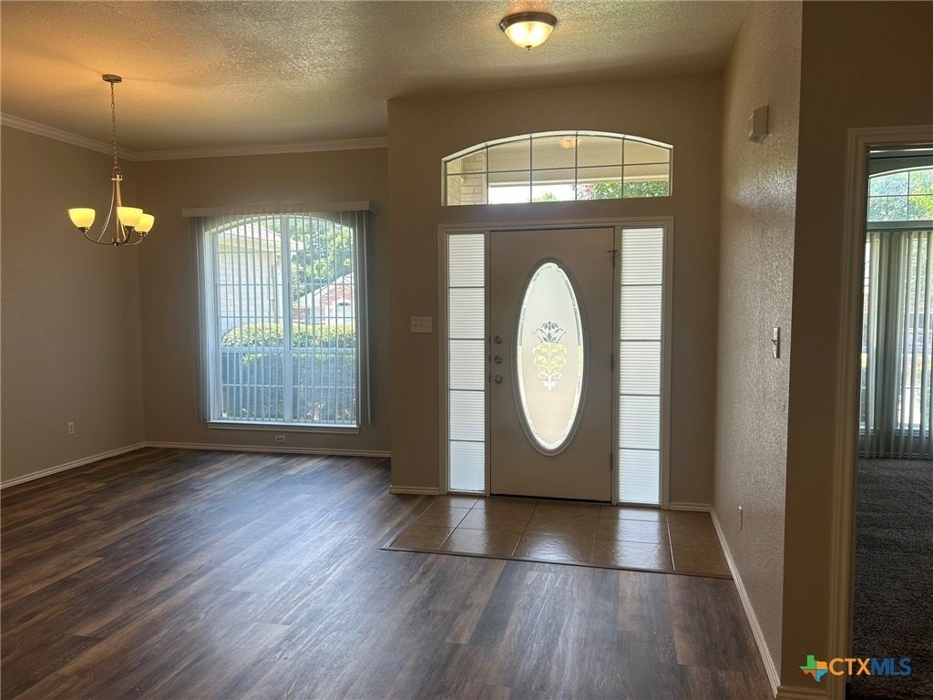 2108 Grizzly Trl - Photo 2 of 22