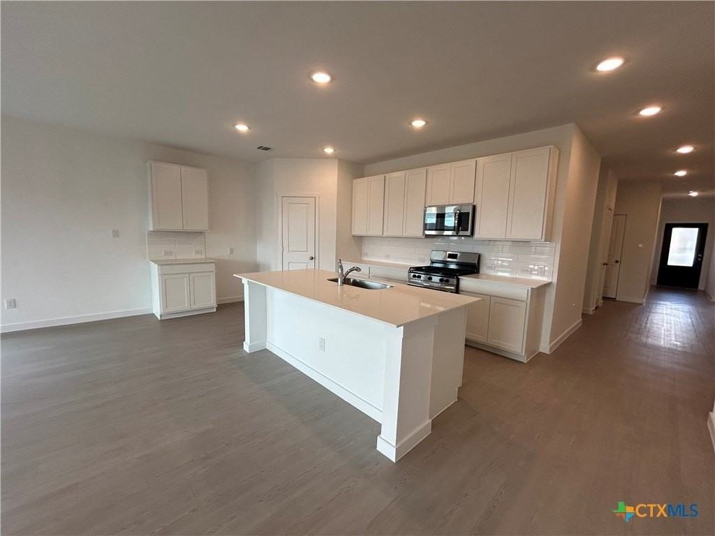 728 Horsetail Ln - Photo 7 of 25