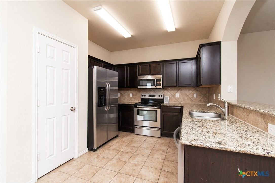 5304 Waterbank Lane - Photo 6 of 24