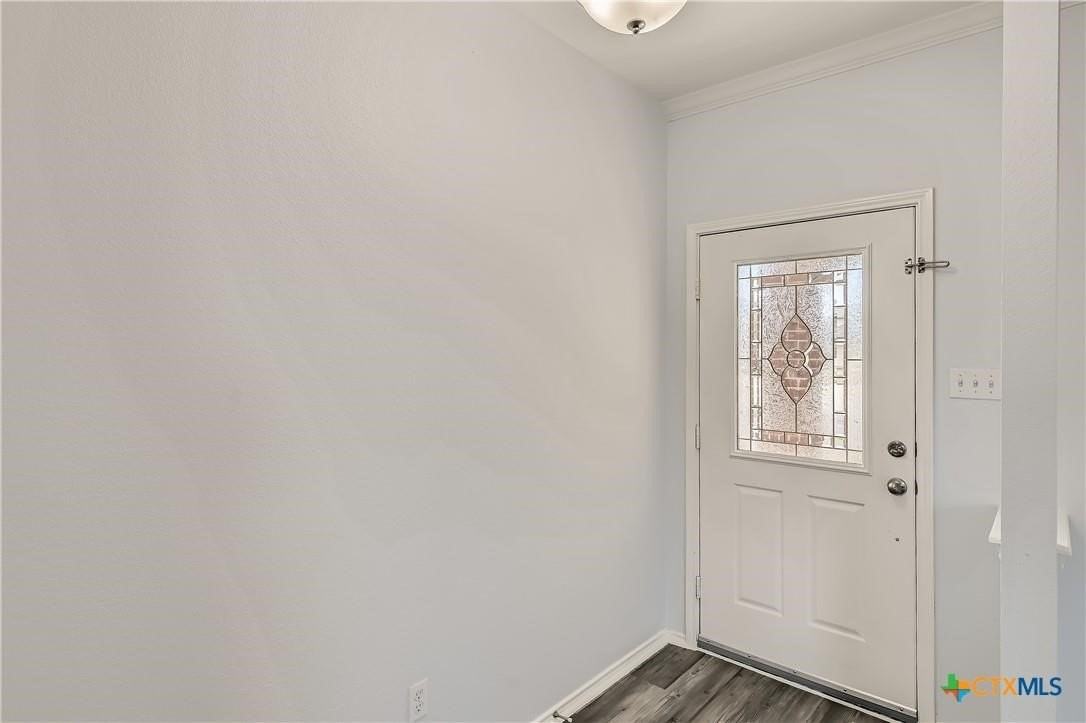 1104 Canoe Cv - Photo 4 of 25