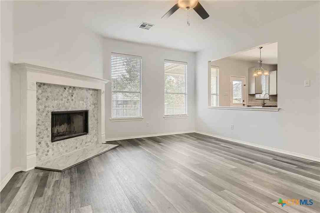 1104 Canoe Cv - Photo 5 of 25