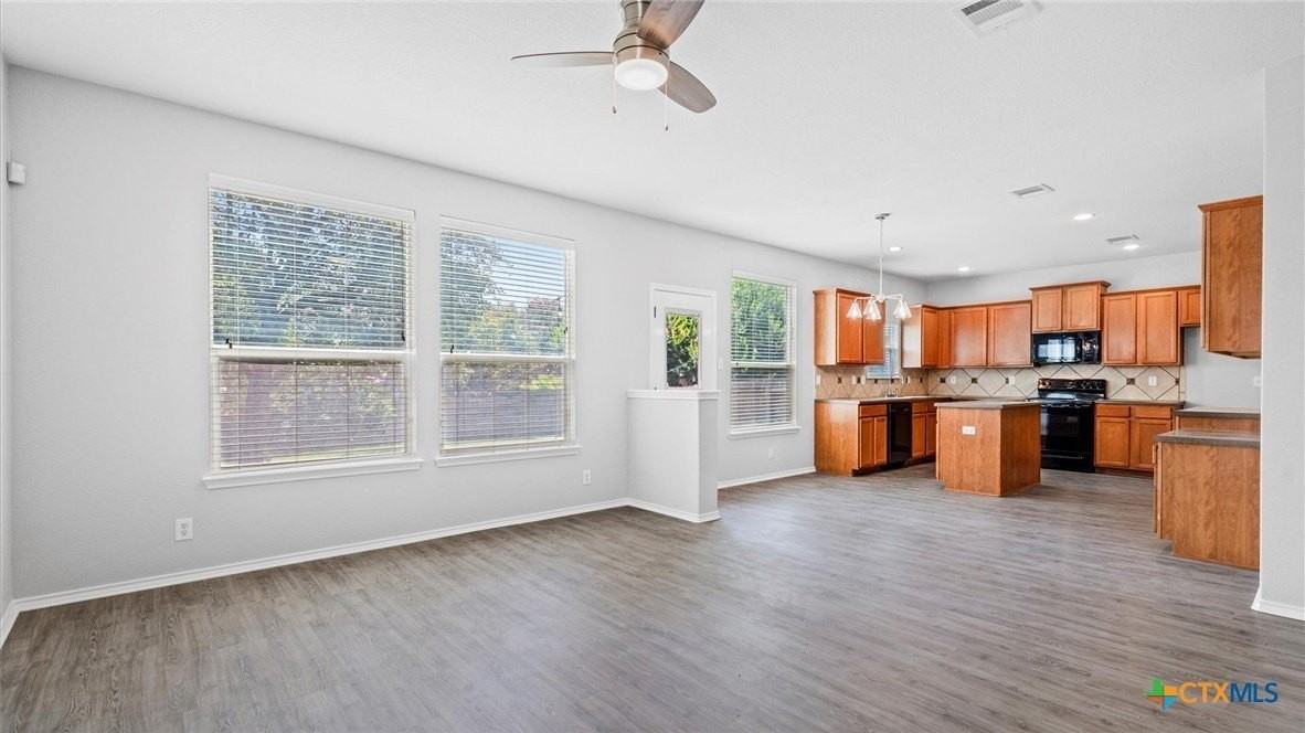 2744 Sterling Way - Photo 3 of 17