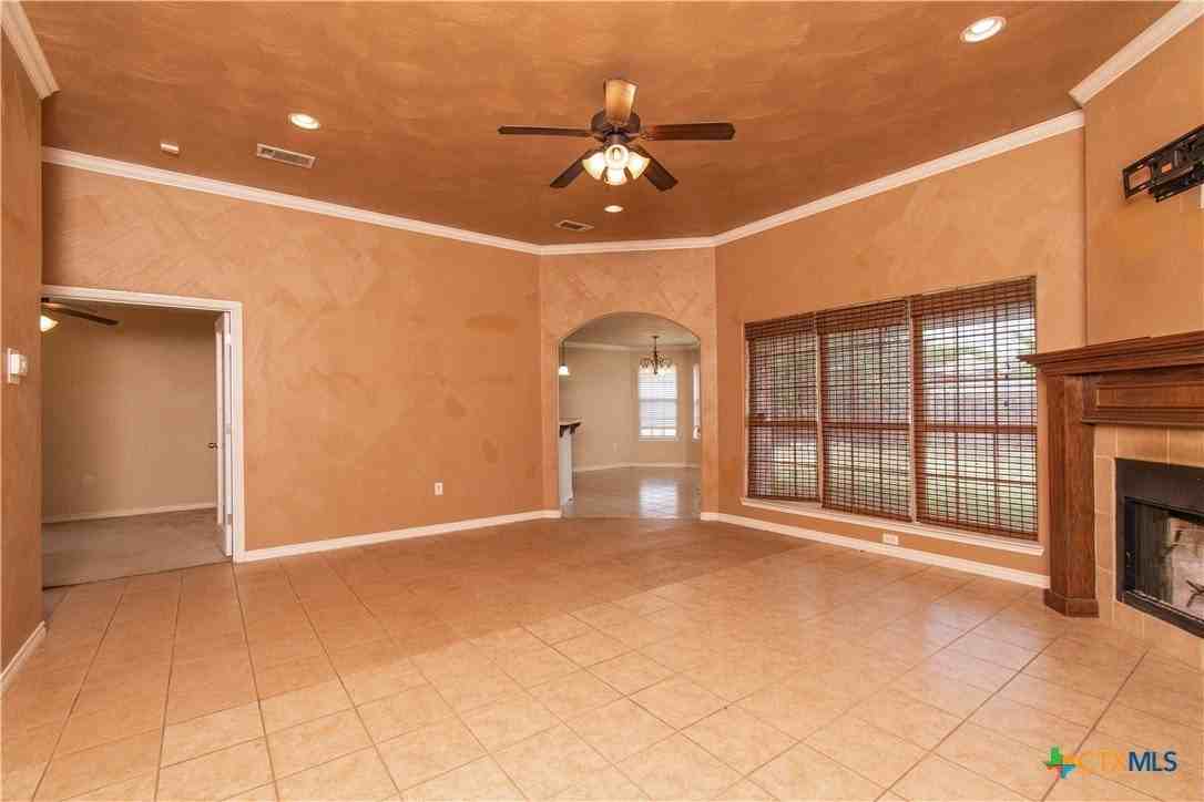 305 Hedy Drive - Photo 2 of 22