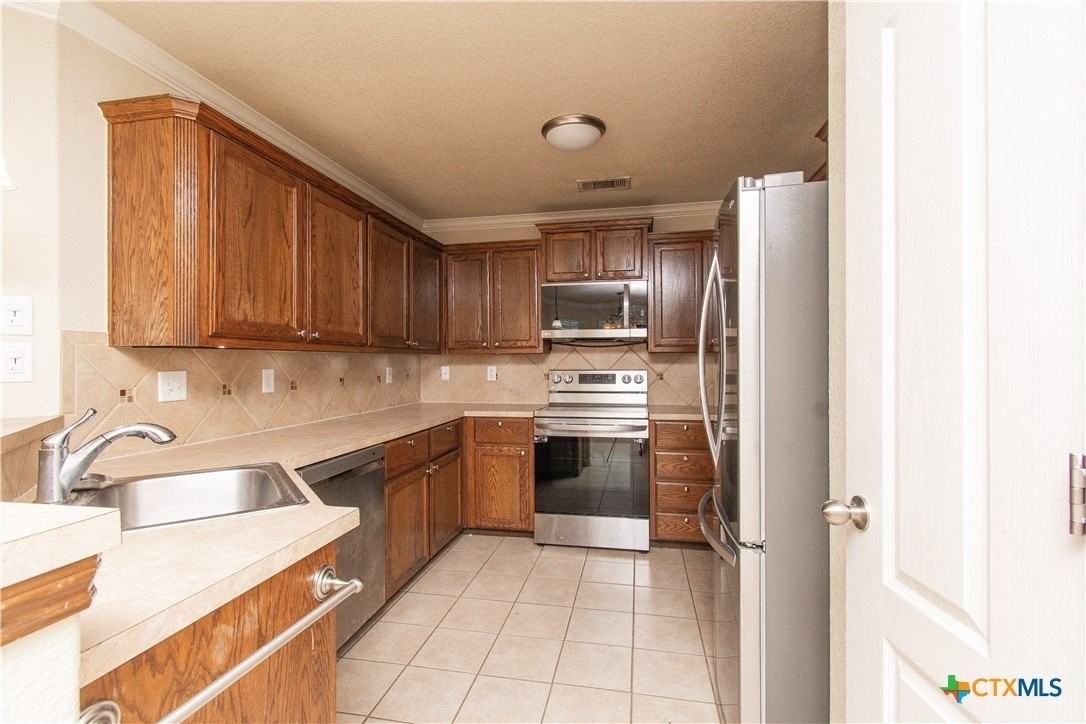 305 Hedy Drive - Photo 6 of 22