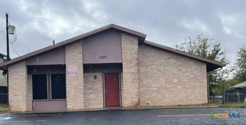 featured image of 1207 Charisse St Apt A #A