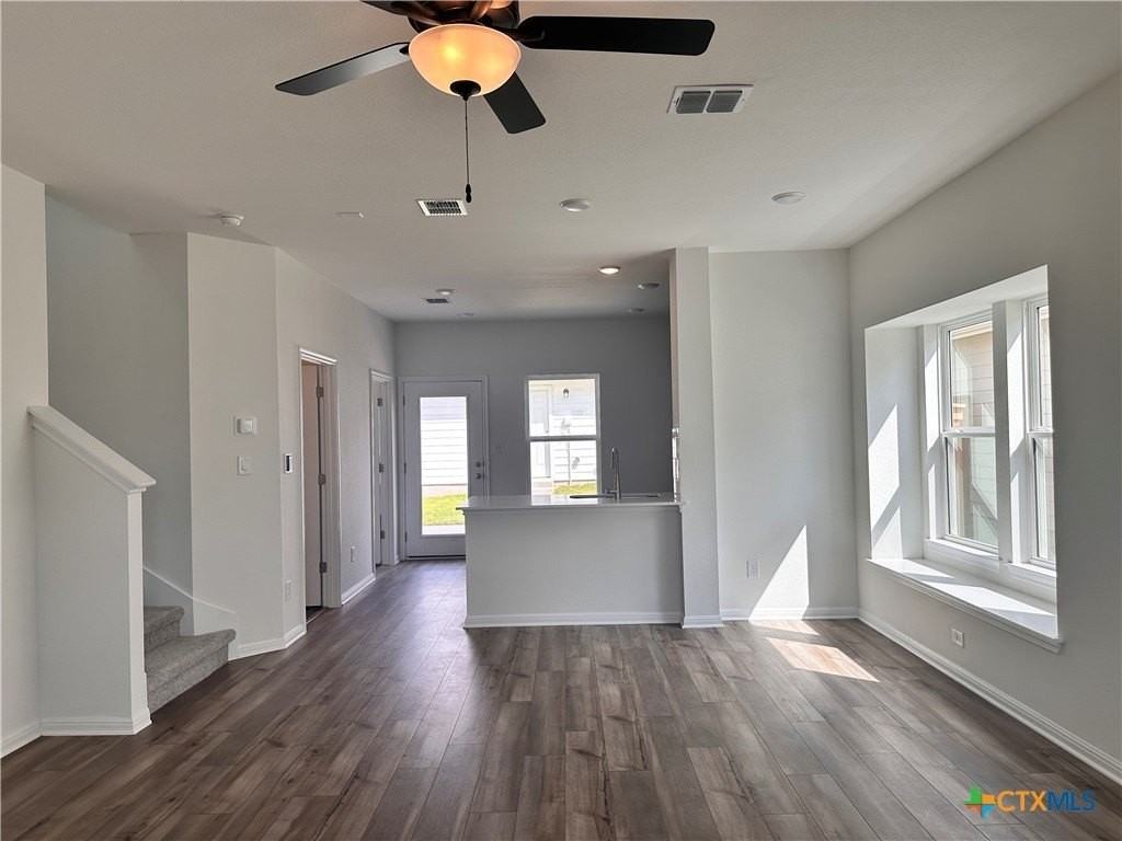 124 Rollingwood Drive - Photo 2 of 42