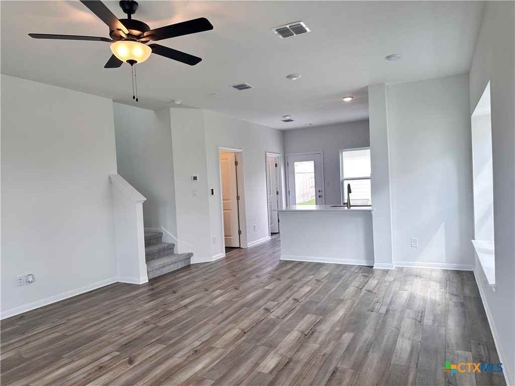 124 Rollingwood Drive - Photo 3 of 42