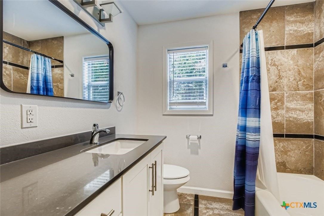 969 North Liberty Avenue - Photo 6 of 12