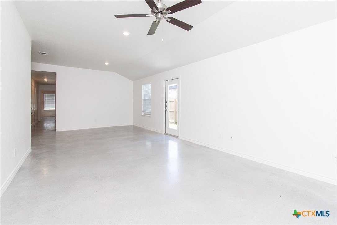 121 Wind Ridge Dr Unit B #B - Photo 3 of 18