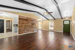 1006 Missouri Avenue - Photo 3 of 10