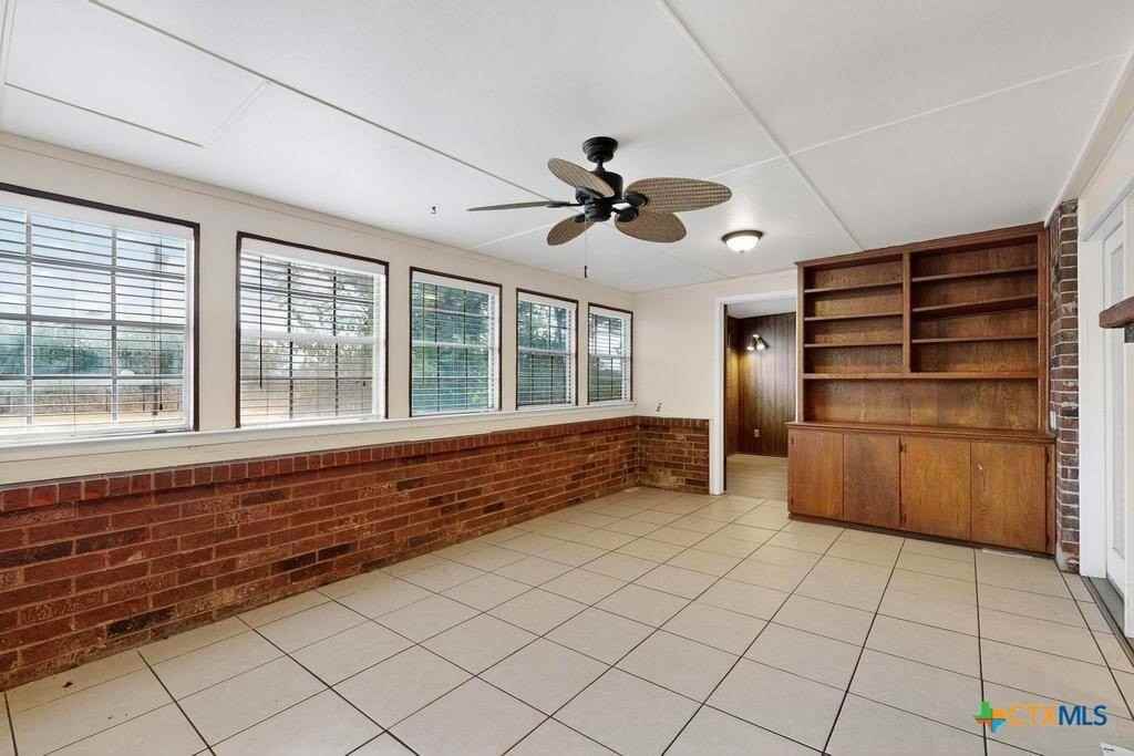 5180 Fm 972 - Photo 5 of 39