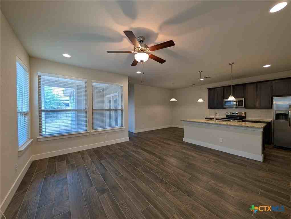 737 Milestone Park - Photo 5 of 39