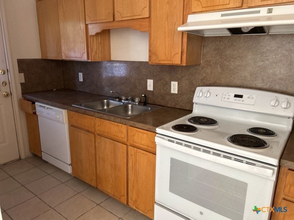 4005 Doraine Ct Apt A #A - Photo 3 of 9