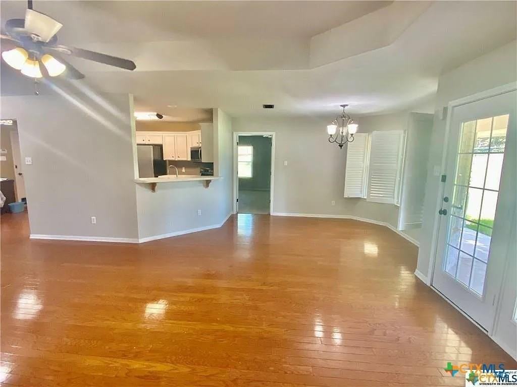 3104 Valley Oaks Cir - Photo 4 of 19