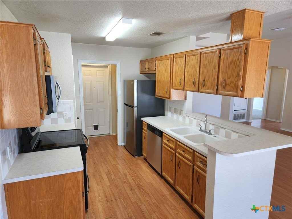 3407 Woodrow Dr - Photo 3 of 10