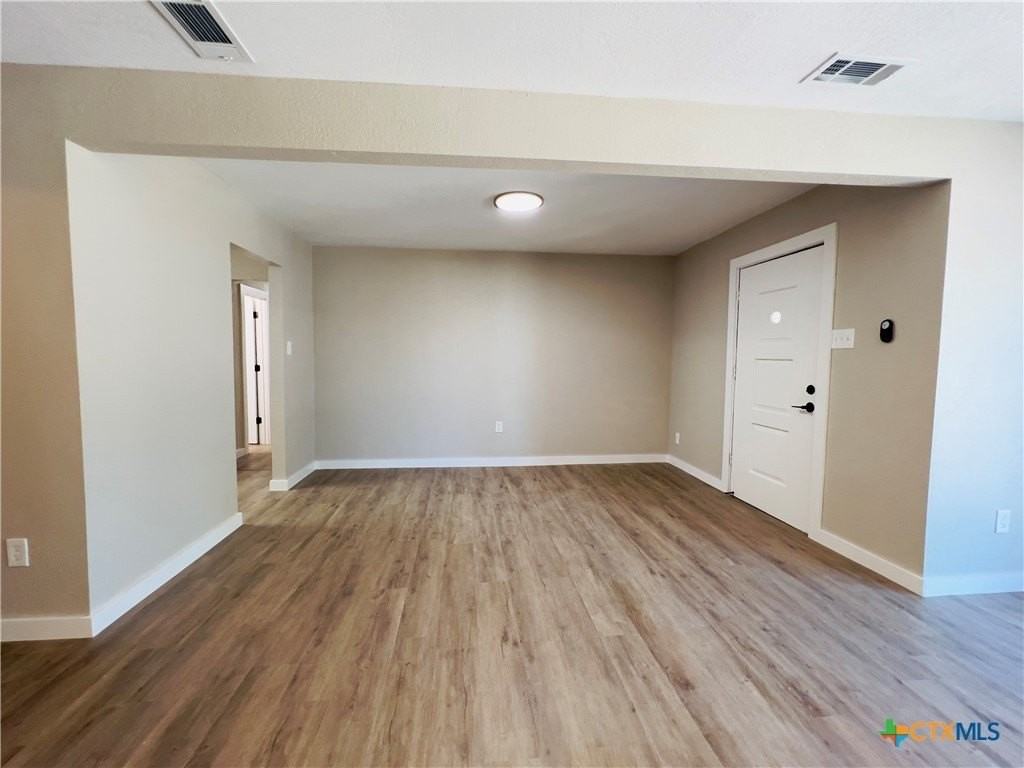 105 Nauert St - Photo 3 of 11