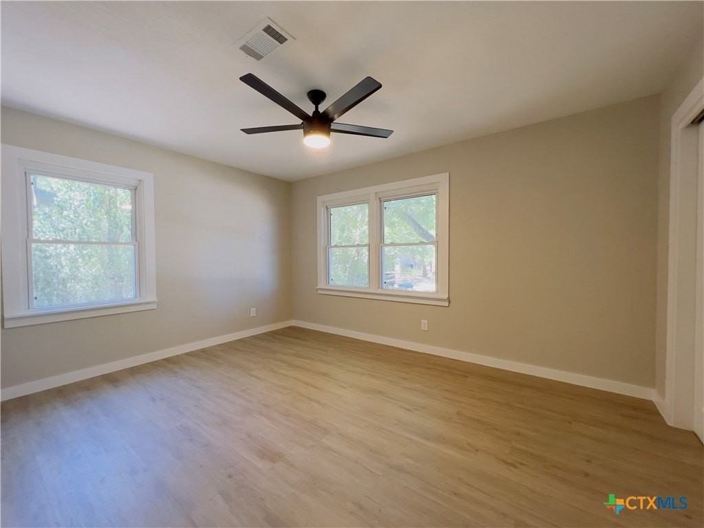 105 Nauert St - Photo 7 of 11