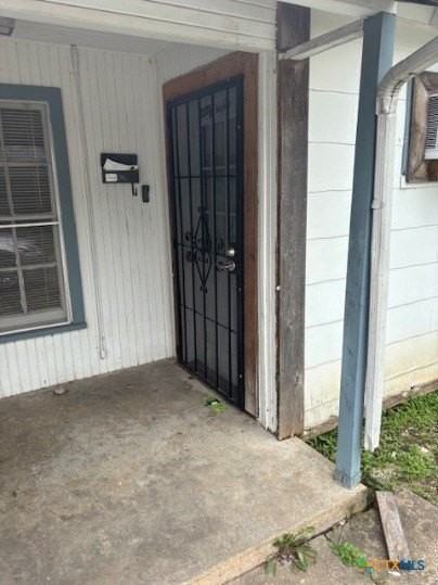 1106 Middleton St - Photo 3 of 9