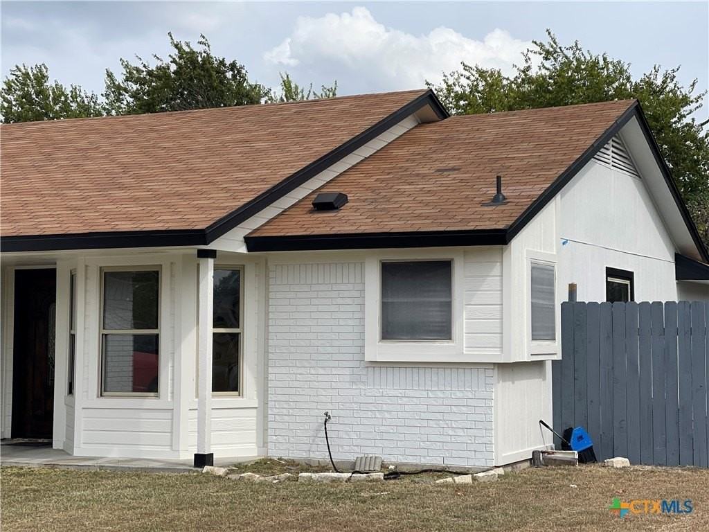 3004 Panhandle Dr - Photo 2 of 15