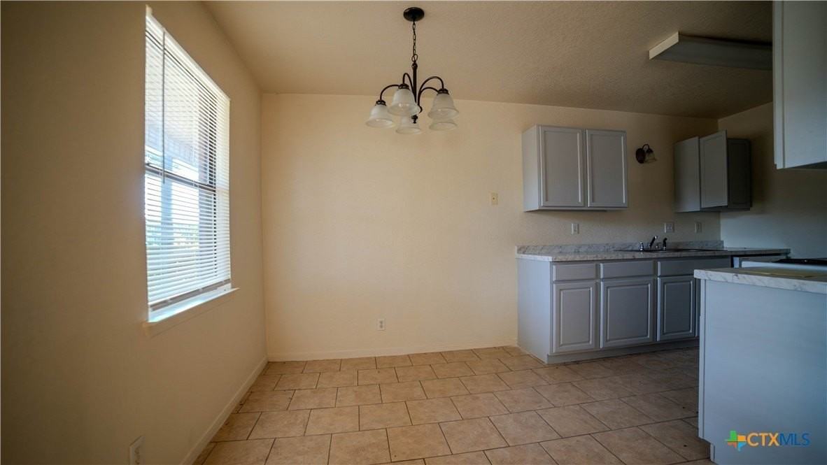1103 Circle M Dr Apt B #B - Photo 4 of 8