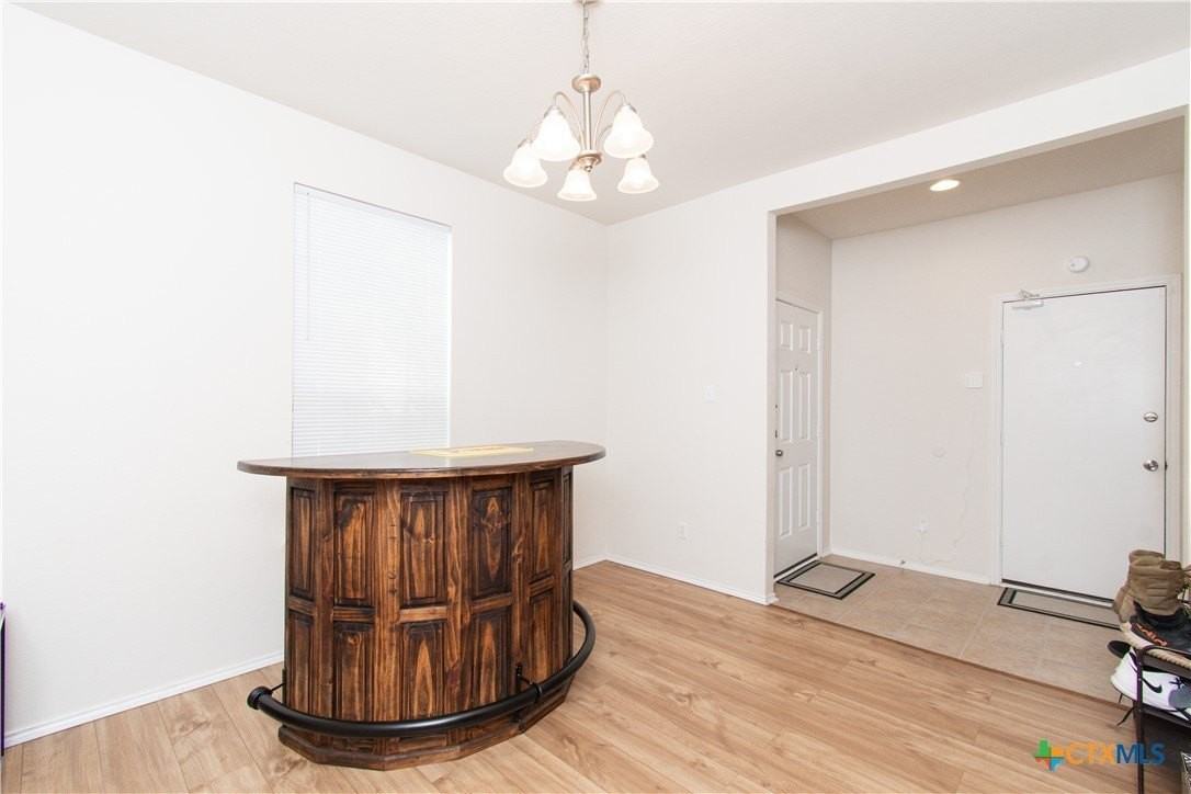 303 East Gemini Lane - Photo 3 of 28