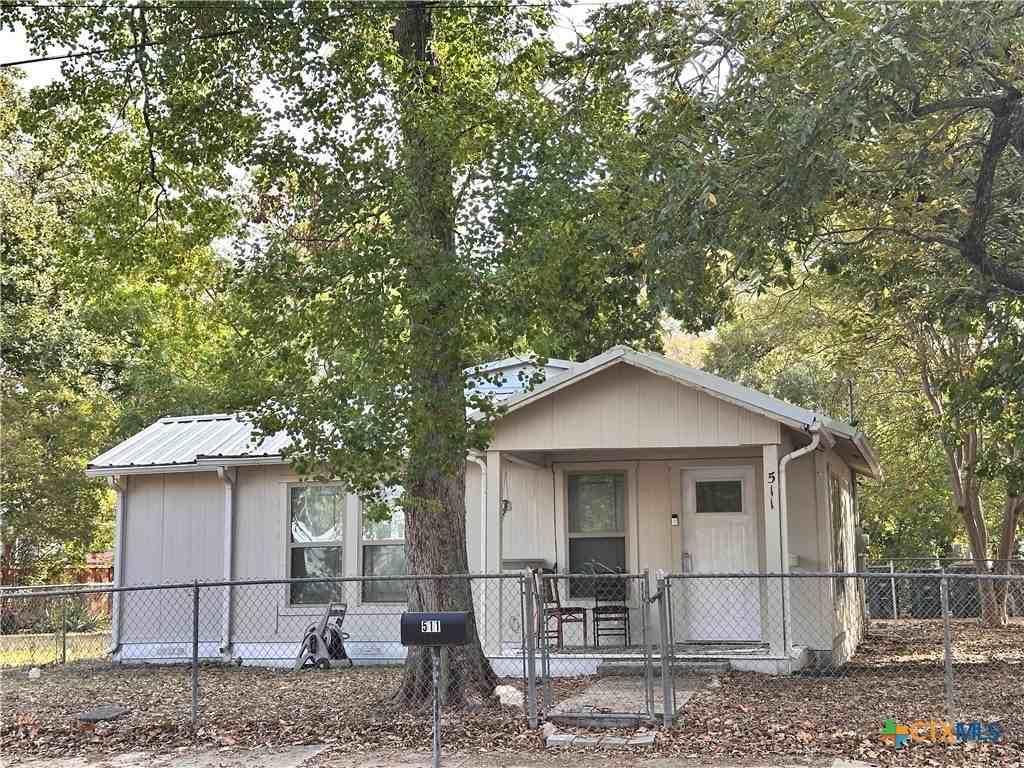 511 Mckie Street - Photo 2 of 26