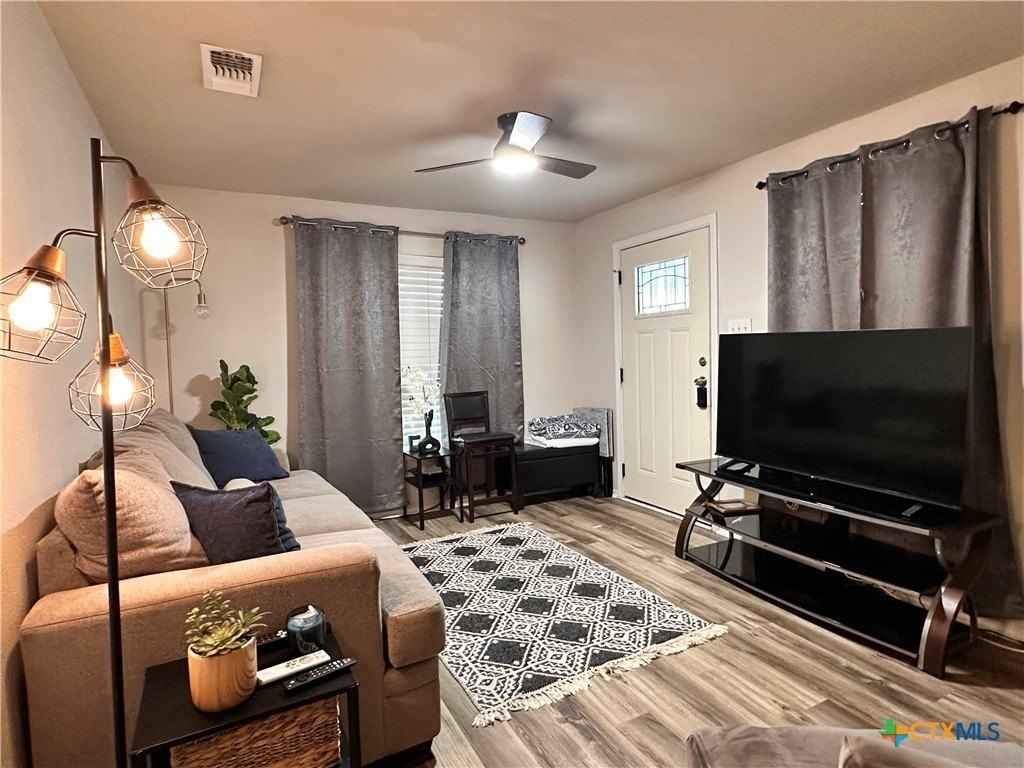 511 Mckie Street - Photo 3 of 26