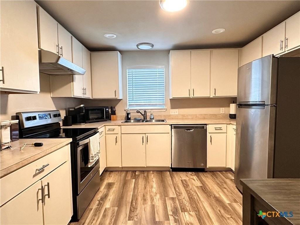 511 Mckie Street - Photo 7 of 26