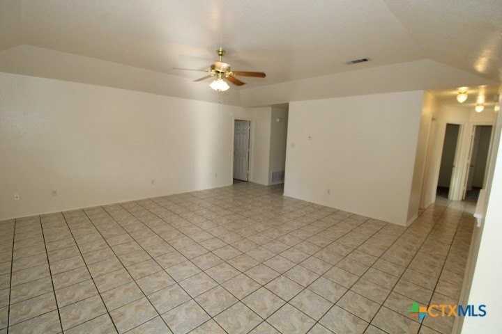 1407 Saddle Drive - Photo 4 of 15