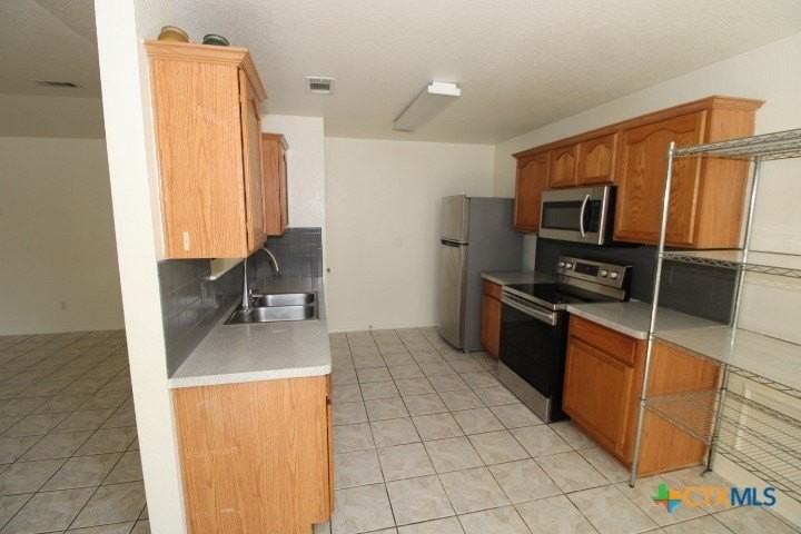 1407 Saddle Drive - Photo 6 of 15