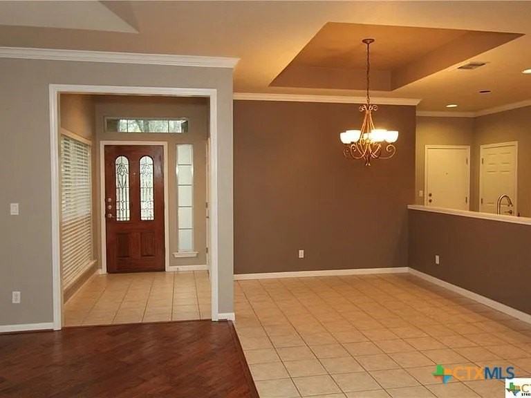 2614 Fairwood Drive - Photo 3 of 15