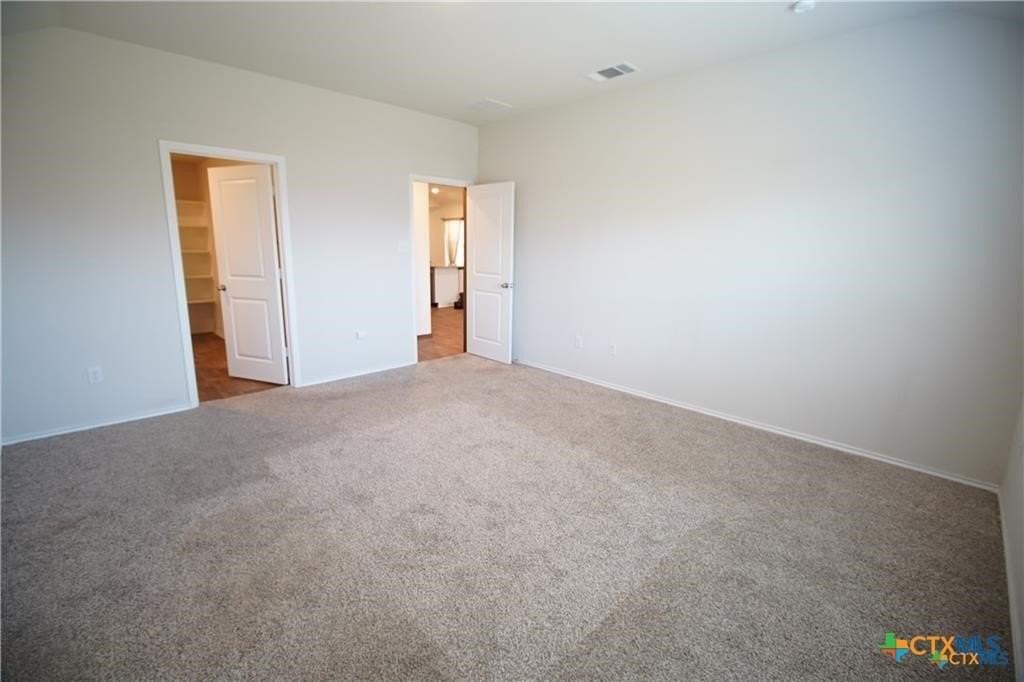 2954 Brogan Crk - Photo 3 of 7