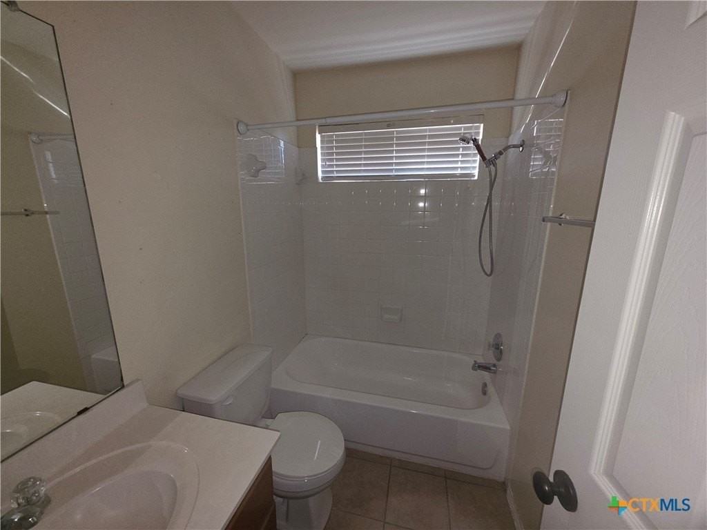 2302 Griffin Dr - Photo 4 of 13