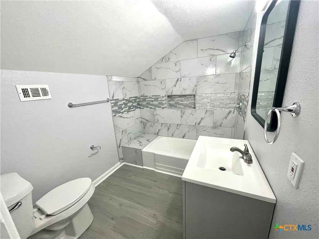 743 East 13th Avenue - Photo 4 of 10