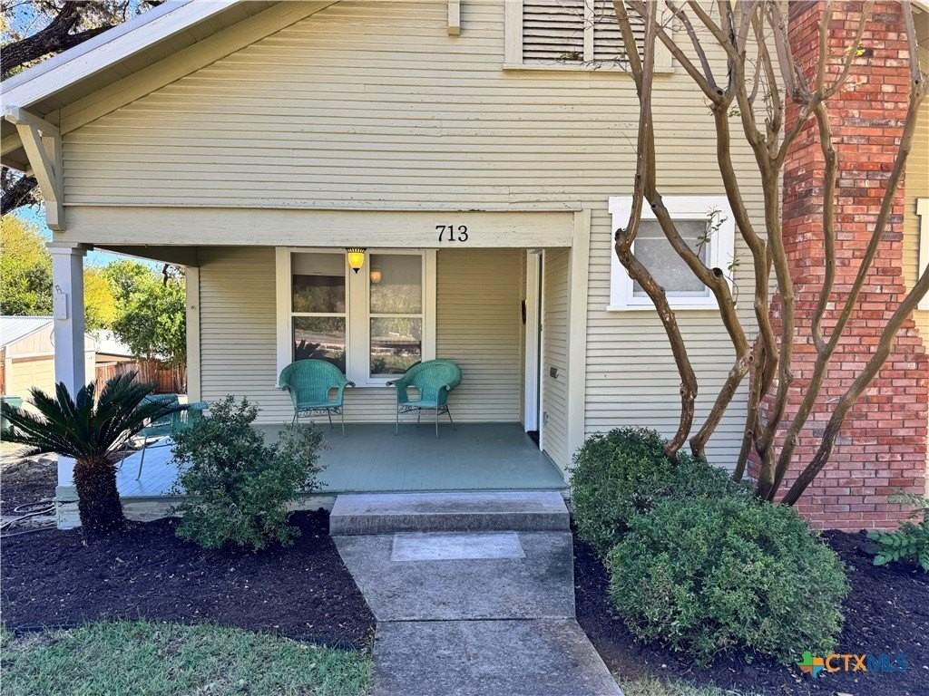 713 Burleson Street - Photo 2 of 15