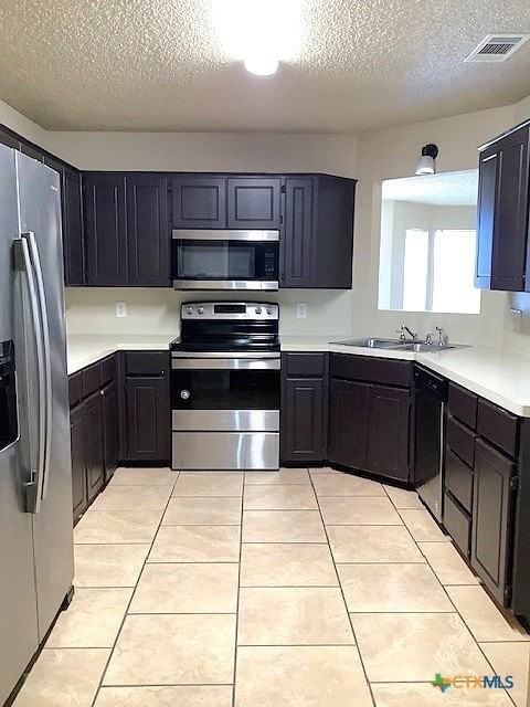 3001 Indy Dr - Photo 4 of 14