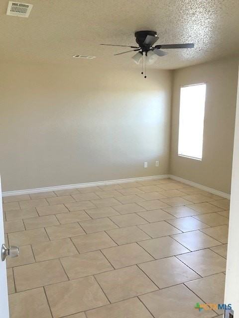 3001 Indy Dr - Photo 5 of 14