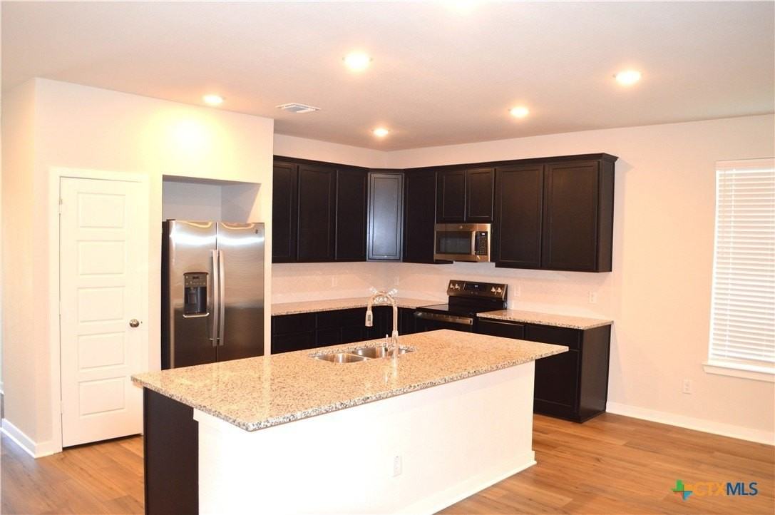 1911 Meridian Loop - Photo 3 of 26