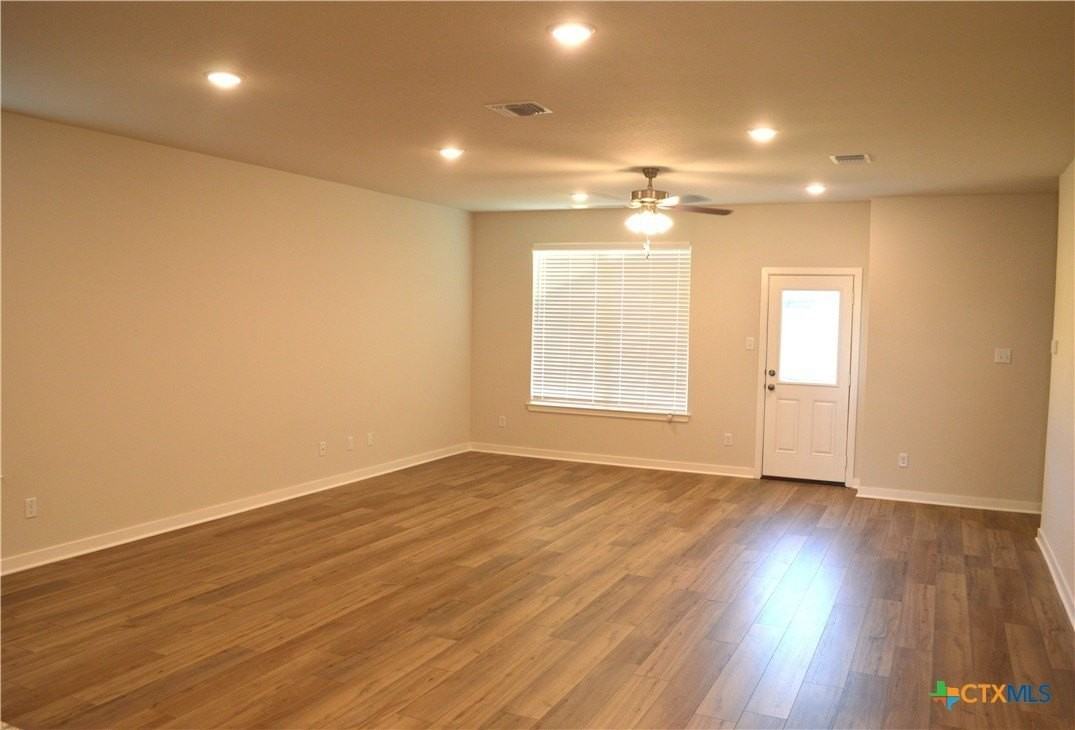 1911 Meridian Loop - Photo 7 of 26