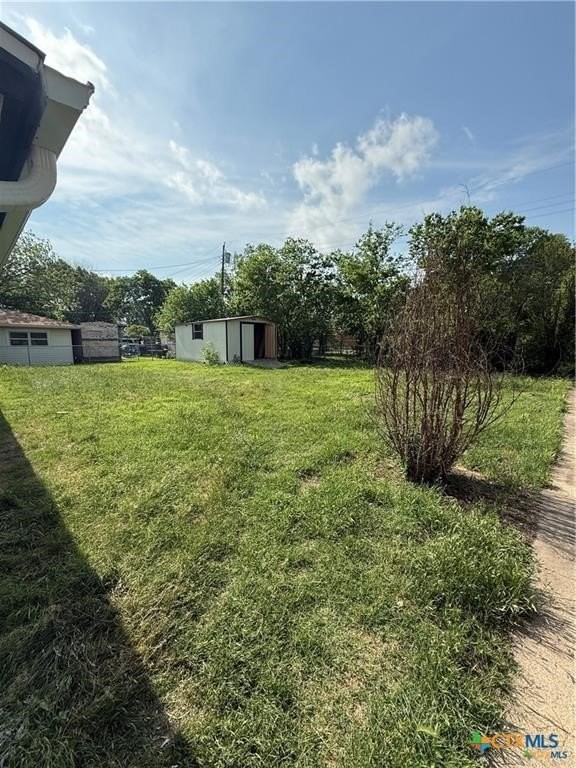 2310 Terrace Dr - Photo 3 of 19