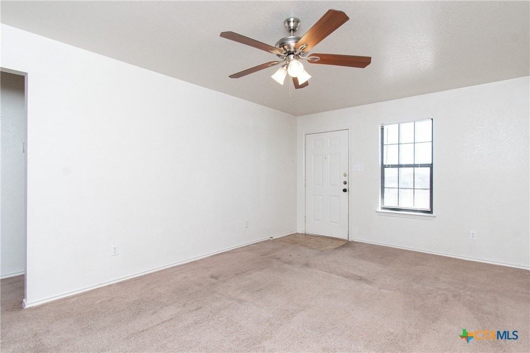 405 Bermuda Unit B #B - Photo 4 of 13