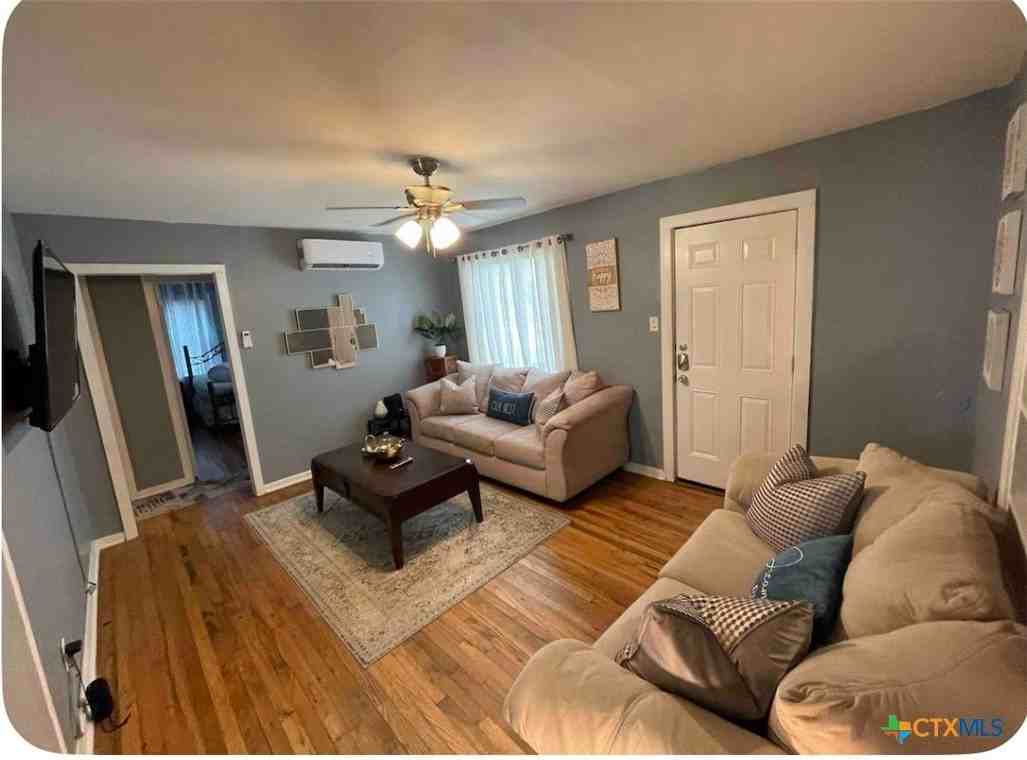 284 Perryman St - Photo 4 of 41